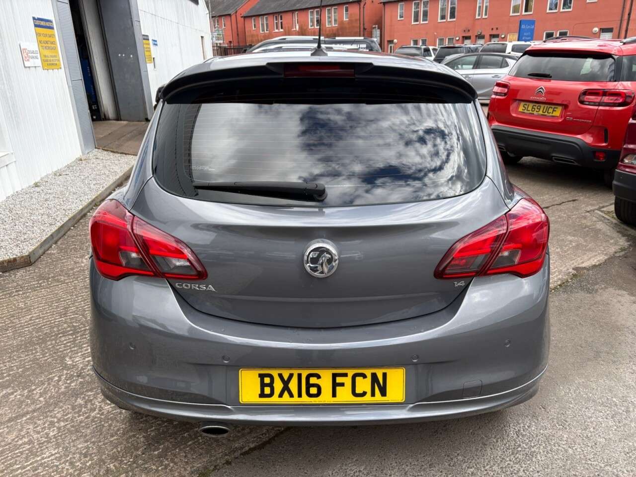 A 2016 VAUXHALL CORSA 1.4i ecoFLEX SRi Hatchback 3dr Petrol Manual Euro 6 (90 ps) A 2016 VAUXHALL CORSA 1.4i ecoFLEX SRi Hatchback 3dr Petrol Manual Euro 6 (90 ps)