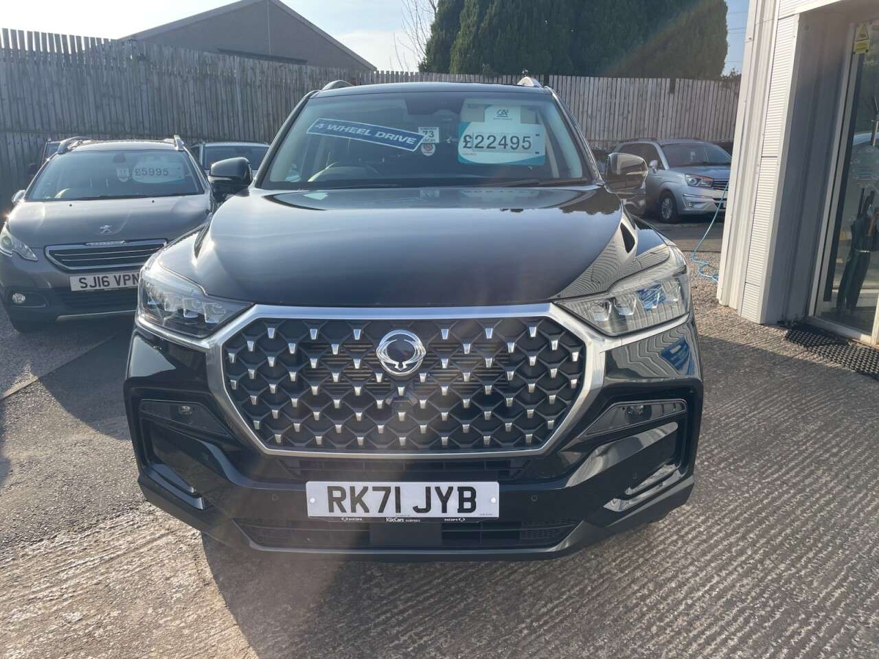 A 2021 SSANGYONG REXTON 2.2D Ultimate SUV 5dr Diesel T-Tronic 4WD Euro 6 (202 ps) A 2021 SSANGYONG REXTON 2.2D Ultimate SUV 5dr Diesel T-Tronic 4WD Euro 6 (202 ps)