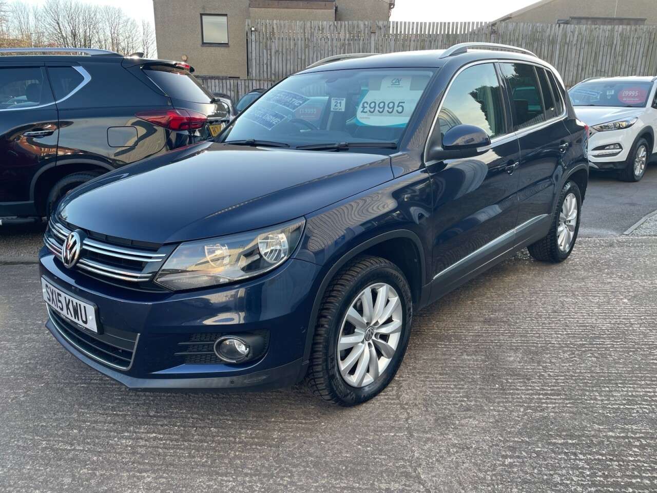 A 2015 VOLKSWAGEN TIGUAN 2.0 TDI BlueMotion Tech Match SUV 5dr Diesel DSG 4WD Euro 5 (s/s) (140 ps) A 2015 VOLKSWAGEN TIGUAN 2.0 TDI BlueMotion Tech Match SUV 5dr Diesel DSG 4WD Euro 5 (s/s) (140 ps)