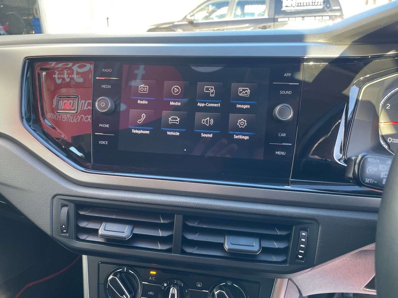 2019 VOLKSWAGEN POLO 2019 VOLKSWAGEN POLO