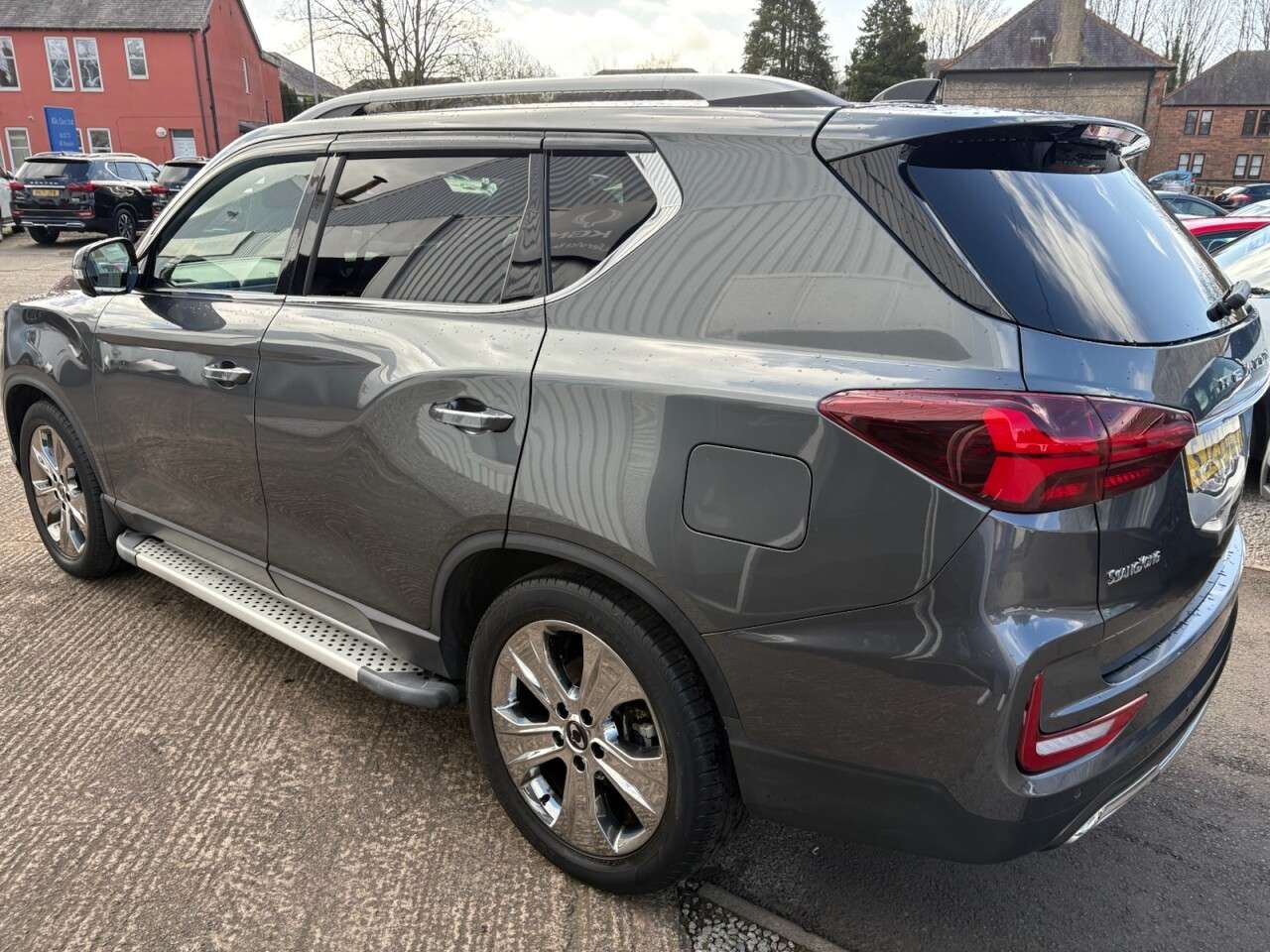 A 2023 SSANGYONG REXTON 2.2D Ultimate Plus SUV 5dr Diesel T-Tronic 4WD Euro 6 (202 ps) A 2023 SSANGYONG REXTON 2.2D Ultimate Plus SUV 5dr Diesel T-Tronic 4WD Euro 6 (202 ps)