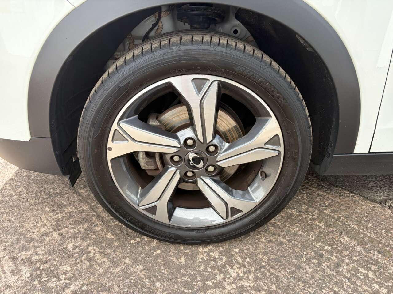 A 2023 SSANGYONG TIVOLI 1.5 ULTIMATE SUV 5dr Petrol Manual Euro 6 (s/s) (163 ps) A 2023 SSANGYONG TIVOLI 1.5 ULTIMATE SUV 5dr Petrol Manual Euro 6 (s/s) (163 ps)