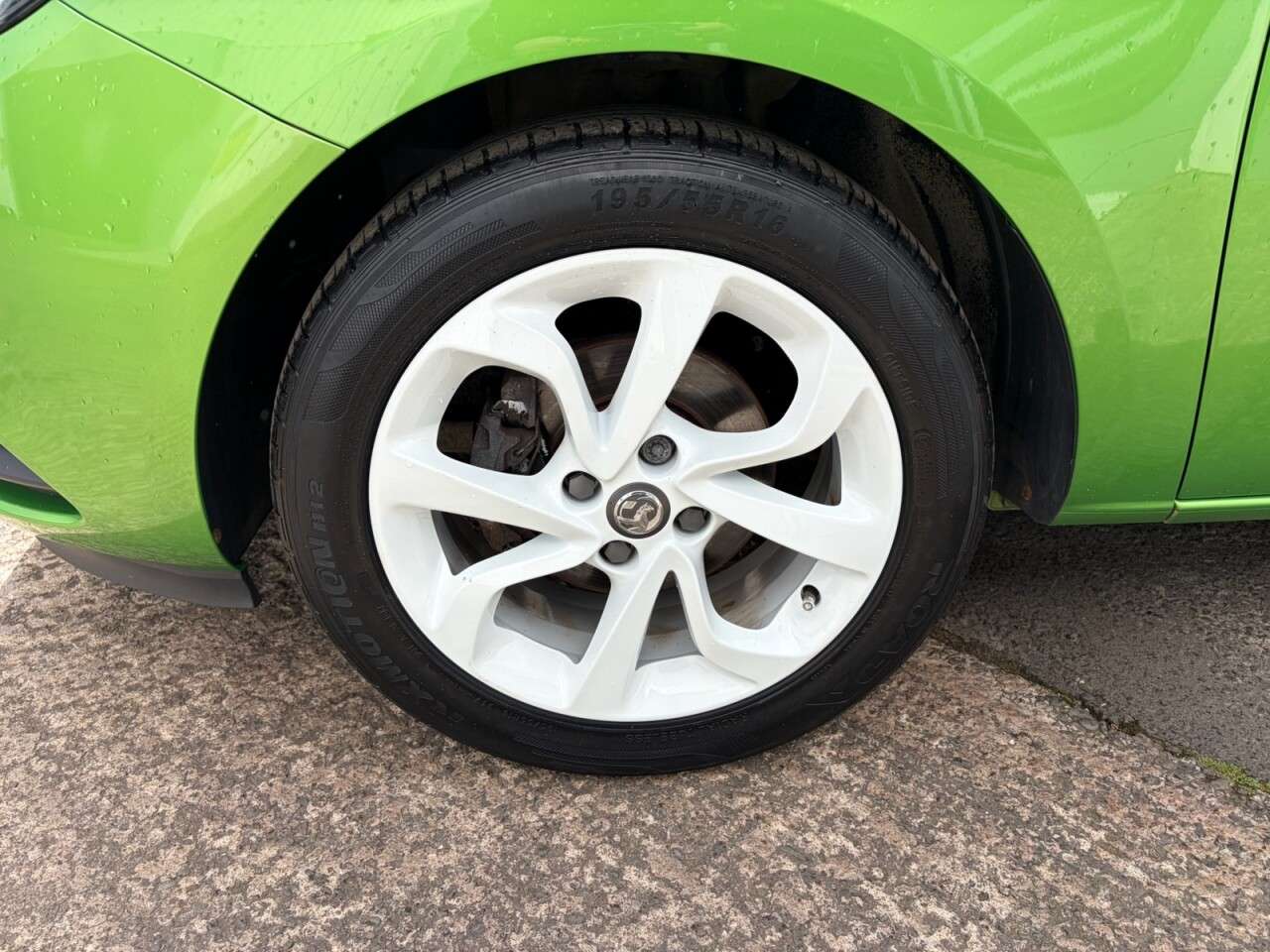 A 2014 VAUXHALL CORSA 1.2i Sting Hatchback 3dr Petrol Manual Euro 6 (70 ps) A 2014 VAUXHALL CORSA 1.2i Sting Hatchback 3dr Petrol Manual Euro 6 (70 ps)