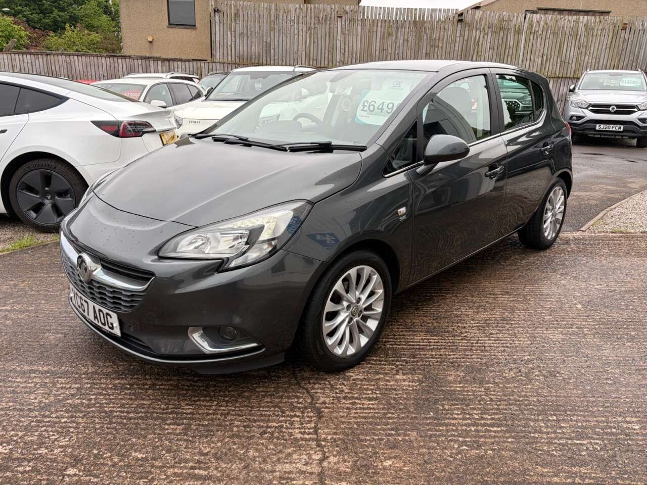 A 2017 VAUXHALL CORSA 1.4i ecoTEC SE Hatchback 5dr Petrol Manual Euro 6 (90 ps) A 2017 VAUXHALL CORSA 1.4i ecoTEC SE Hatchback 5dr Petrol Manual Euro 6 (90 ps)