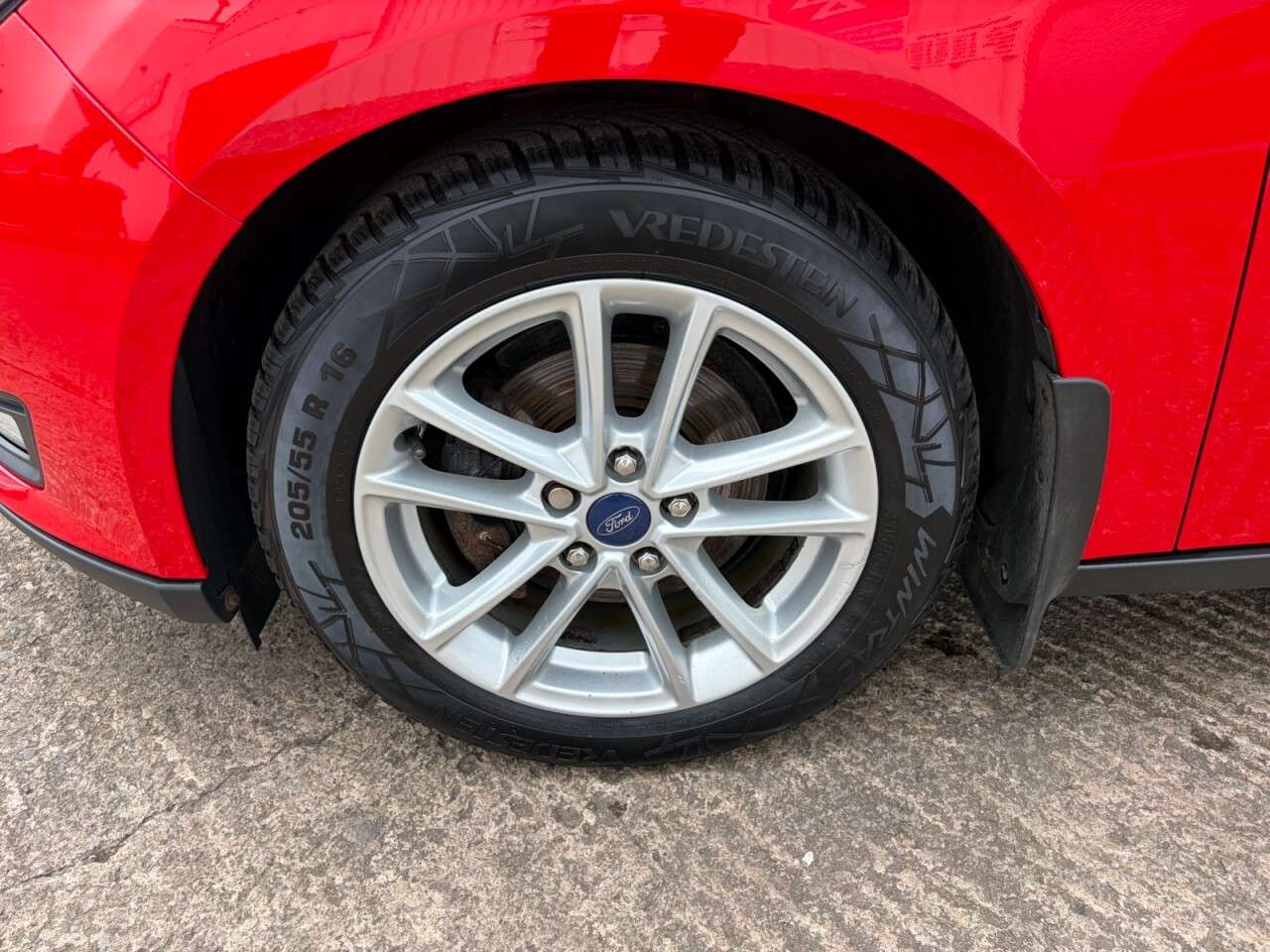 A 2016 FORD FOCUS 1.5 TDCi Zetec Estate 5dr Diesel Manual Euro 6 (s/s) (120 ps) A 2016 FORD FOCUS 1.5 TDCi Zetec Estate 5dr Diesel Manual Euro 6 (s/s) (120 ps)