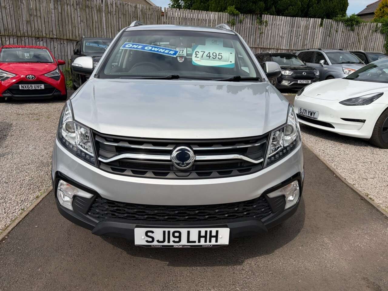 A 2019 SSANGYONG KORANDO 2.2D SE SUV 5dr Diesel Manual Euro 6 (178 ps) A 2019 SSANGYONG KORANDO 2.2D SE SUV 5dr Diesel Manual Euro 6 (178 ps)