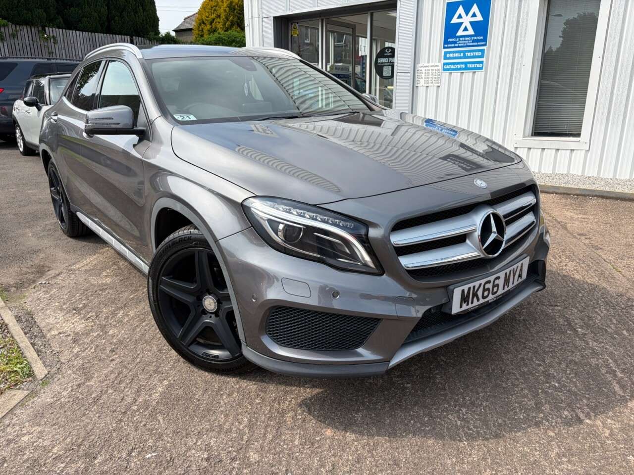 A 2016 MERCEDES-BENZ GLA CLASS 2.1 GLA200d AMG Line (Premium) SUV 5dr Diesel 7G-DCT 4MATIC Euro 6 (s/s) (1 A 2016 MERCEDES-BENZ GLA CLASS 2.1 GLA200d AMG Line (Premium) SUV 5dr Diesel 7G-DCT 4MATIC Euro 6 (s/s) (1