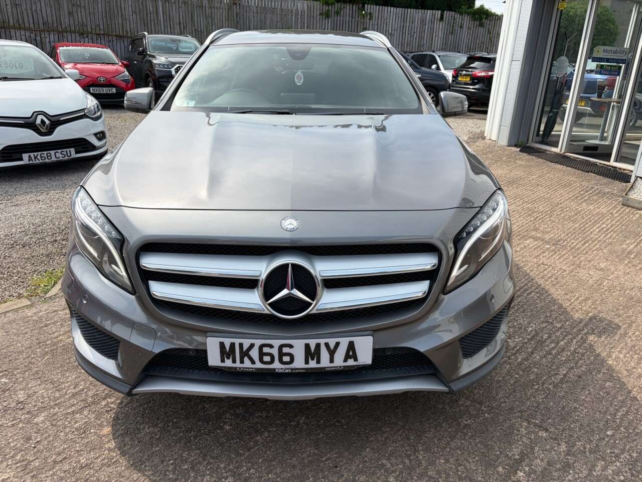 A 2016 MERCEDES-BENZ GLA CLASS 2.1 GLA200d AMG Line (Premium) SUV 5dr Diesel 7G-DCT 4MATIC Euro 6 (s/s) (1 A 2016 MERCEDES-BENZ GLA CLASS 2.1 GLA200d AMG Line (Premium) SUV 5dr Diesel 7G-DCT 4MATIC Euro 6 (s/s) (1