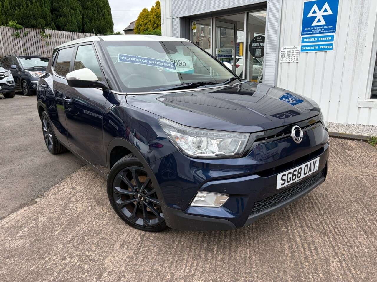 A 2018 SSANGYONG TIVOLI 1.6 e-XDi ELX SUV 5dr Diesel Manual Euro 6 (115 ps) A 2018 SSANGYONG TIVOLI 1.6 e-XDi ELX SUV 5dr Diesel Manual Euro 6 (115 ps)