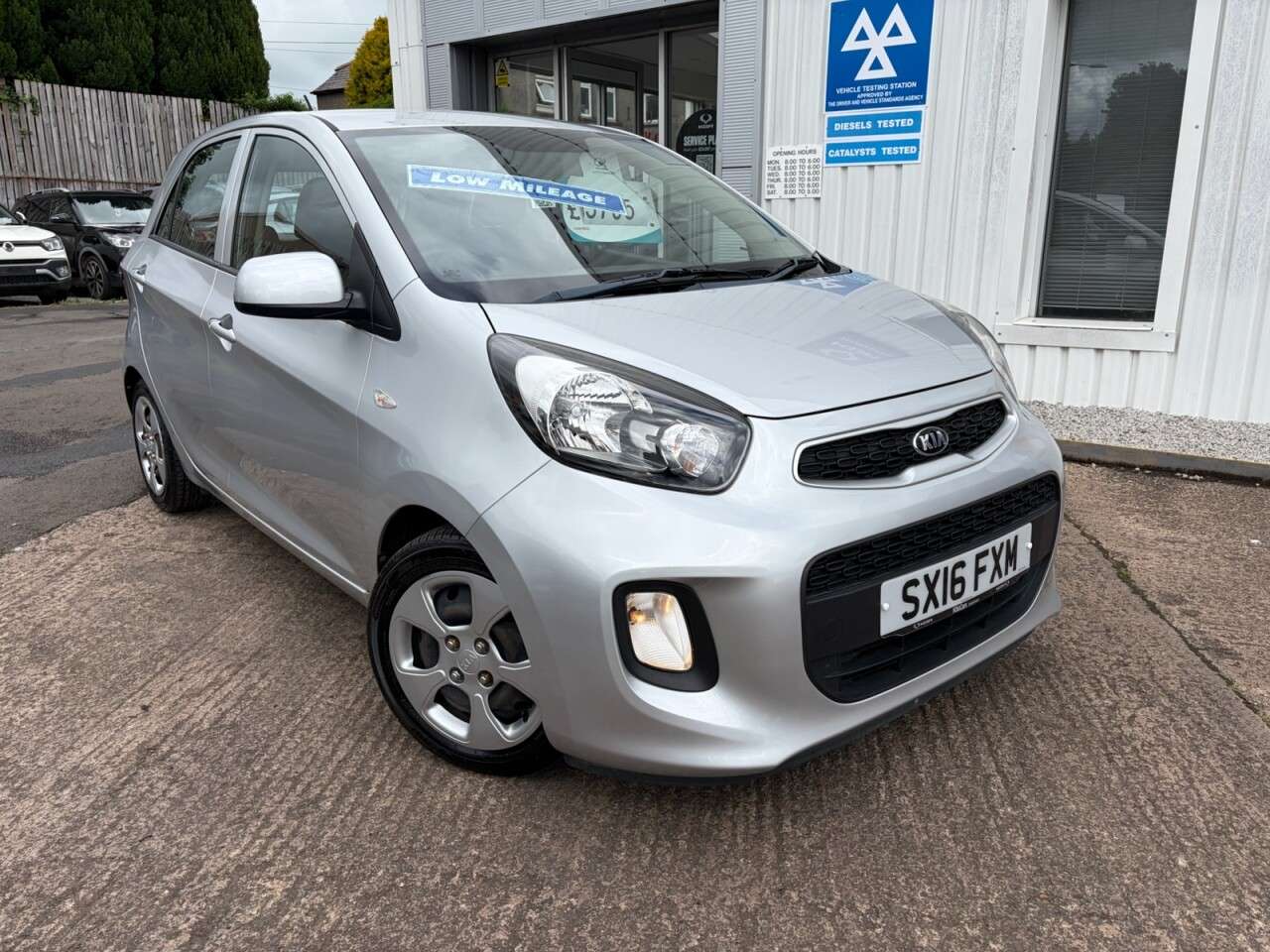 A 2016 KIA PICANTO 1.0 1 Hatchback 5dr Petrol Manual Euro 6 (65 bhp) A 2016 KIA PICANTO 1.0 1 Hatchback 5dr Petrol Manual Euro 6 (65 bhp)
