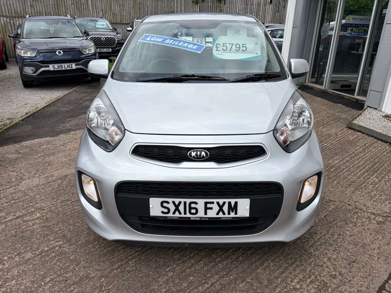 A 2016 KIA PICANTO 1.0 1 Hatchback 5dr Petrol Manual Euro 6 (65 bhp) A 2016 KIA PICANTO 1.0 1 Hatchback 5dr Petrol Manual Euro 6 (65 bhp)