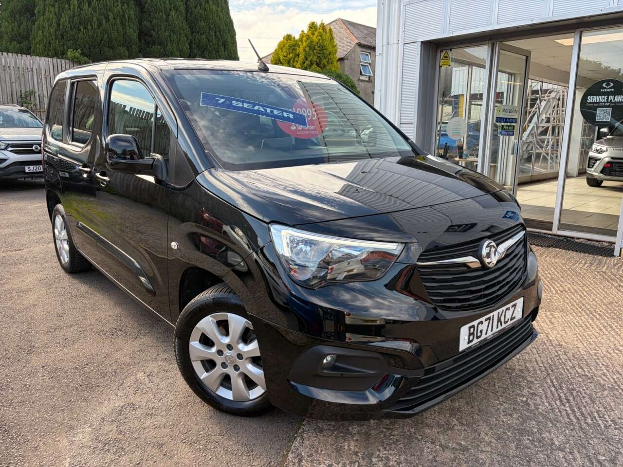 A 2021 VAUXHALL COMBO LIFE 1.5 Turbo D SE MPV 5dr Diesel Manual Euro 6 (s/s) (7 Seat) (100 ps) A 2021 VAUXHALL COMBO LIFE 1.5 Turbo D SE MPV 5dr Diesel Manual Euro 6 (s/s) (7 Seat) (100 ps)