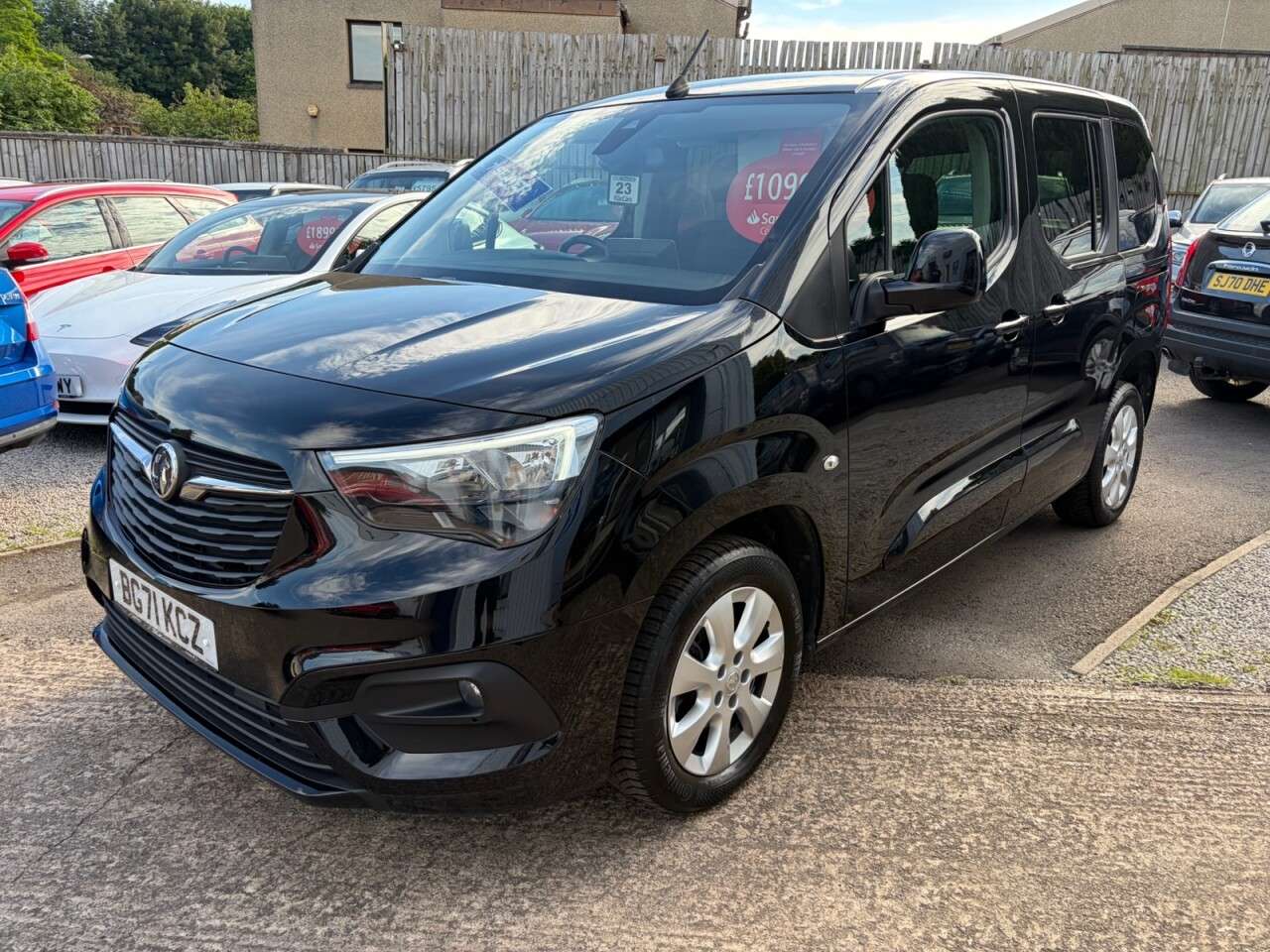 A 2021 VAUXHALL COMBO LIFE 1.5 Turbo D SE MPV 5dr Diesel Manual Euro 6 (s/s) (7 Seat) (100 ps) A 2021 VAUXHALL COMBO LIFE 1.5 Turbo D SE MPV 5dr Diesel Manual Euro 6 (s/s) (7 Seat) (100 ps)