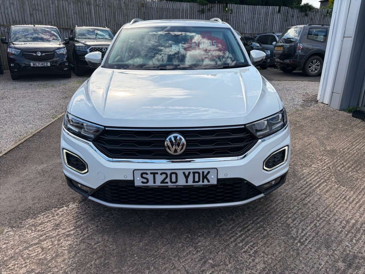 A 2020 VOLKSWAGEN T-ROC 1.5 TSI GPF EVO SEL SUV 5dr Petrol DSG Euro 6 (s/s) (150 ps) A 2020 VOLKSWAGEN T-ROC 1.5 TSI GPF EVO SEL SUV 5dr Petrol DSG Euro 6 (s/s) (150 ps)