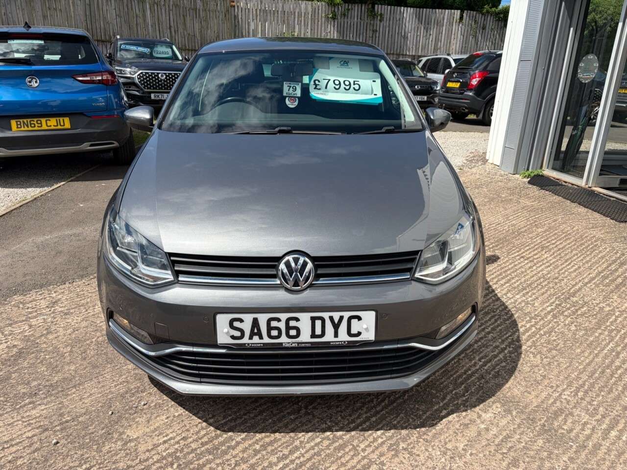 A 2016 VOLKSWAGEN POLO 1.2 TSI BlueMotion Tech Match Hatchback 5dr Petrol Manual Euro 6 (s/s) (90 A 2016 VOLKSWAGEN POLO 1.2 TSI BlueMotion Tech Match Hatchback 5dr Petrol Manual Euro 6 (s/s) (90