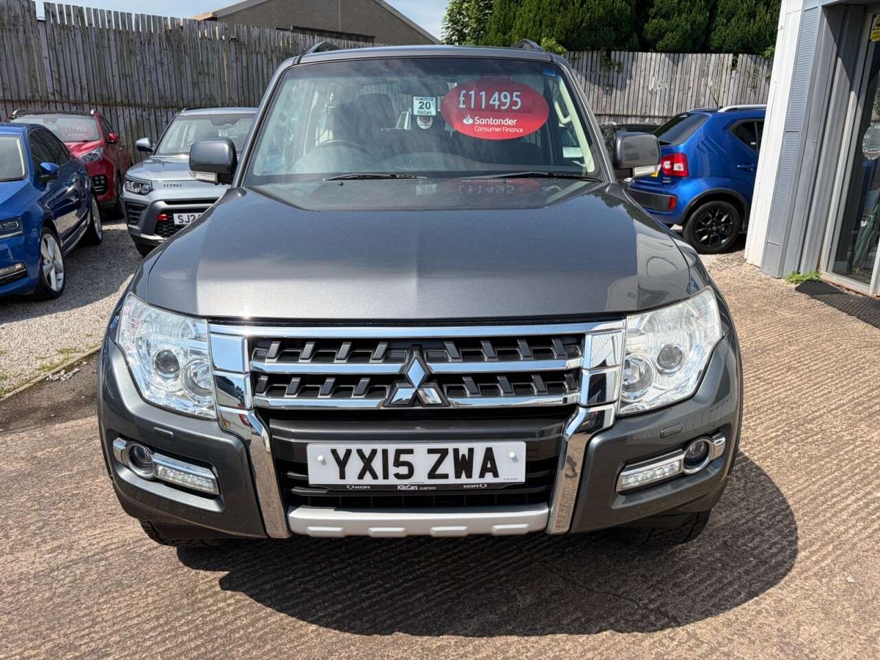 A 2015 MITSUBISHI SHOGUN 3.2 DI-DC SG2 SUV 3dr Diesel Manual 4WD Euro 5 SWB (197 ps) A 2015 MITSUBISHI SHOGUN 3.2 DI-DC SG2 SUV 3dr Diesel Manual 4WD Euro 5 SWB (197 ps)