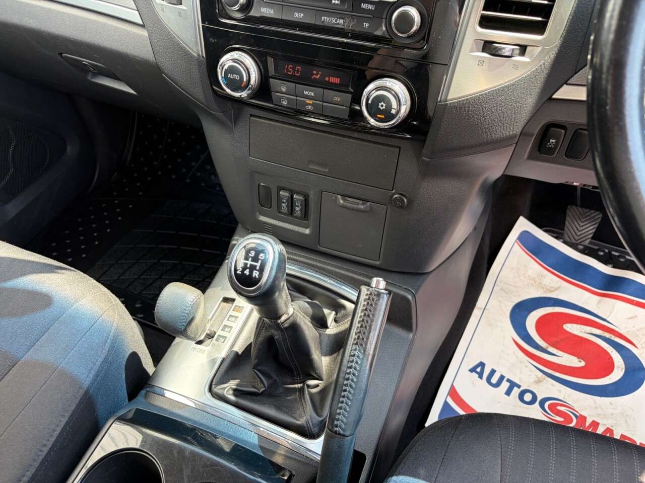 2015 MITSUBISHI SHOGUN 2015 MITSUBISHI SHOGUN