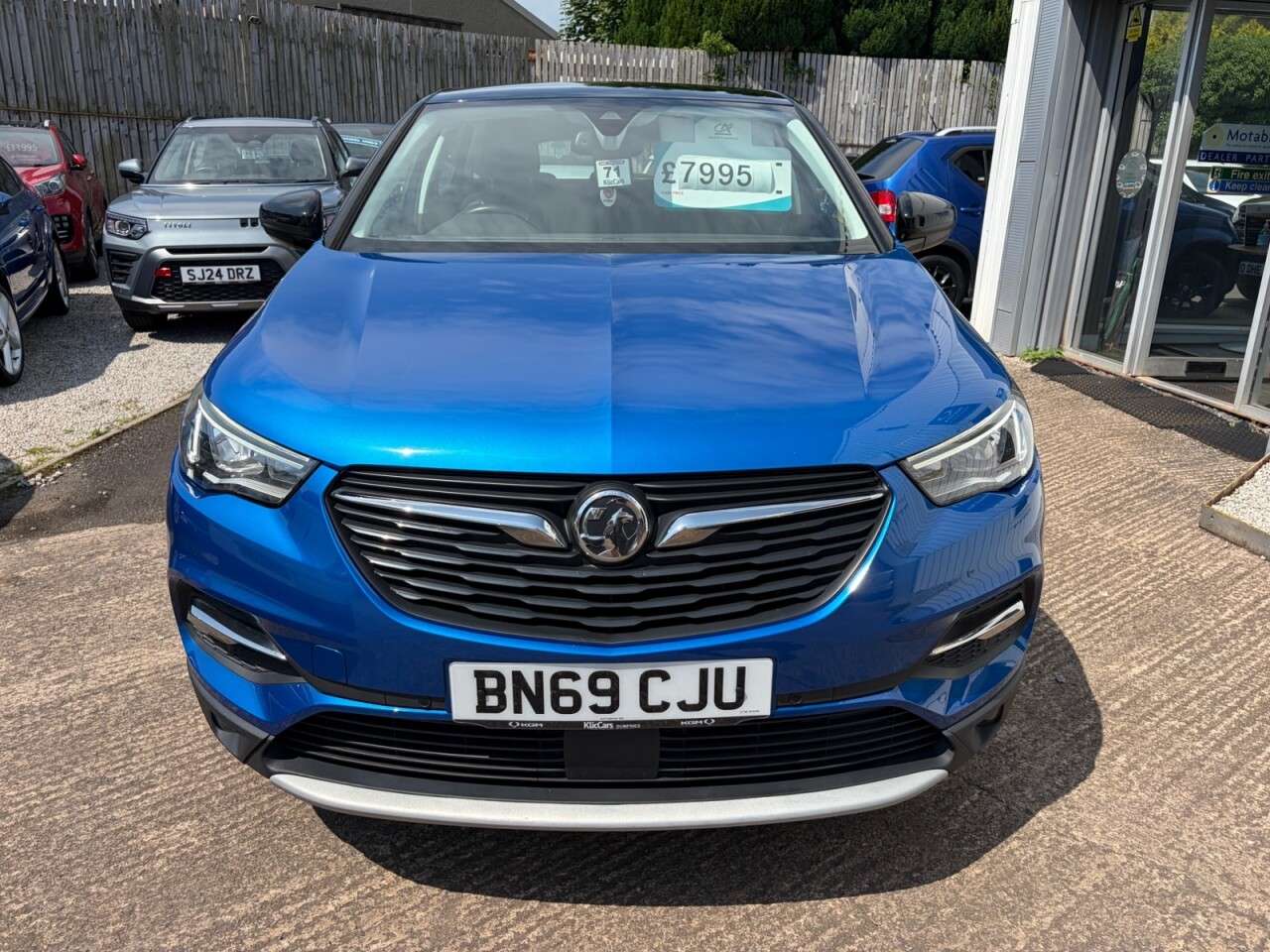 A 2019 VAUXHALL GRANDLAND X 1.2 Turbo GPF Sport Nav SUV 5dr Petrol Manual Euro 6 (s/s) (130 ps) A 2019 VAUXHALL GRANDLAND X 1.2 Turbo GPF Sport Nav SUV 5dr Petrol Manual Euro 6 (s/s) (130 ps)