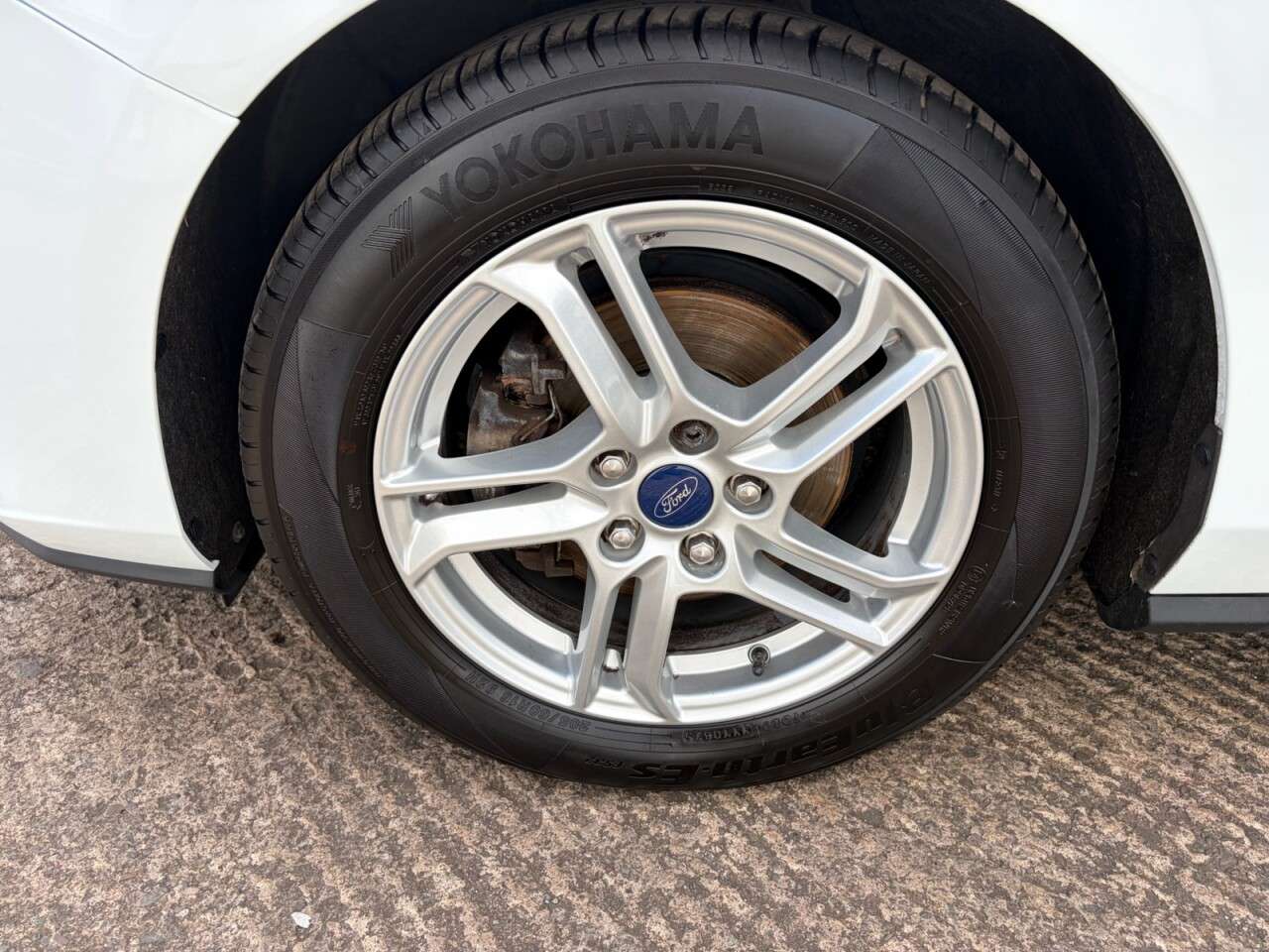 A 2022 FORD FOCUS 1.0T EcoBoost Zetec Edition Hatchback 5dr Petrol Manual Euro 6 (s/s) (125 p A 2022 FORD FOCUS 1.0T EcoBoost Zetec Edition Hatchback 5dr Petrol Manual Euro 6 (s/s) (125 p