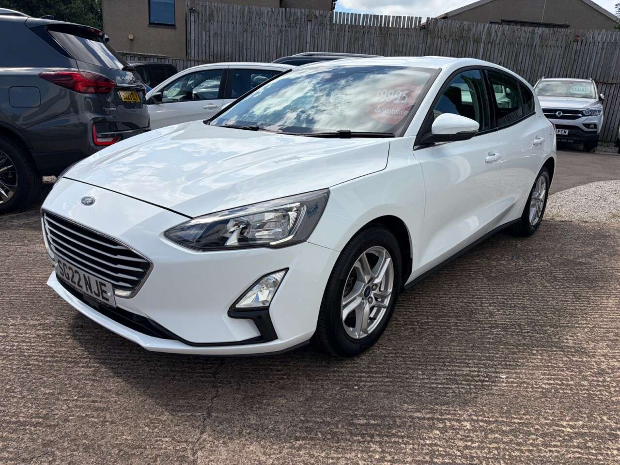 A 2022 FORD FOCUS 1.0T EcoBoost Zetec Edition Hatchback 5dr Petrol Manual Euro 6 (s/s) (125 p A 2022 FORD FOCUS 1.0T EcoBoost Zetec Edition Hatchback 5dr Petrol Manual Euro 6 (s/s) (125 p