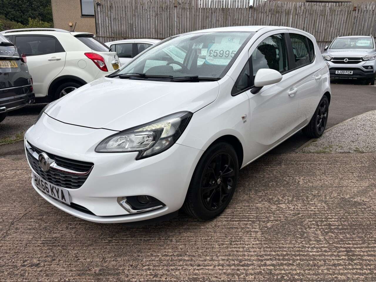 A 2016 VAUXHALL CORSA 1.4i ecoFLEX SRi Hatchback 5dr Petrol Manual Euro 6 (90 ps) A 2016 VAUXHALL CORSA 1.4i ecoFLEX SRi Hatchback 5dr Petrol Manual Euro 6 (90 ps)