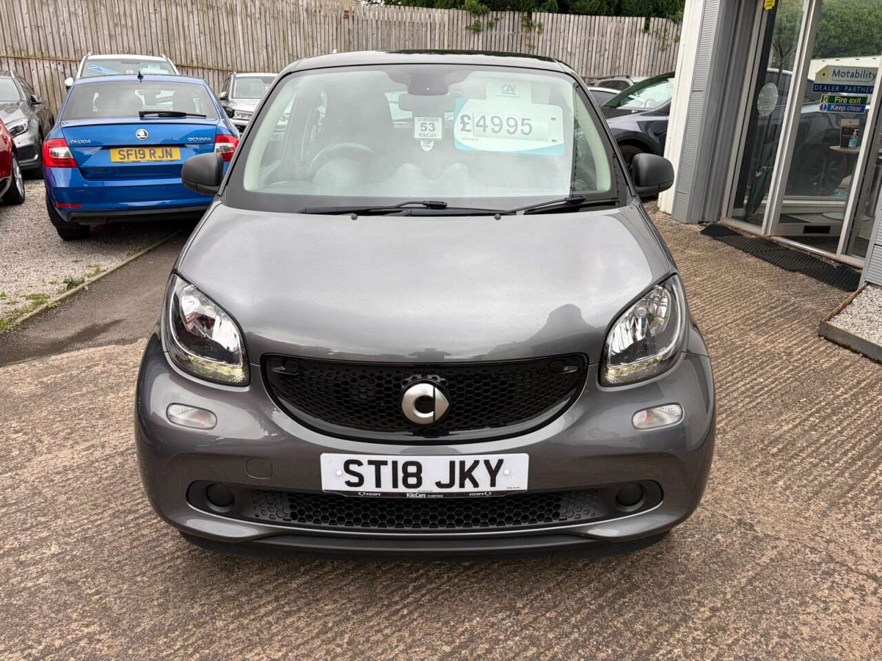 A 2018 SMART FORFOUR 1.0 Passion Hatchback 5dr Petrol Manual Euro 6 (s/s) (71 ps) A 2018 SMART FORFOUR 1.0 Passion Hatchback 5dr Petrol Manual Euro 6 (s/s) (71 ps)