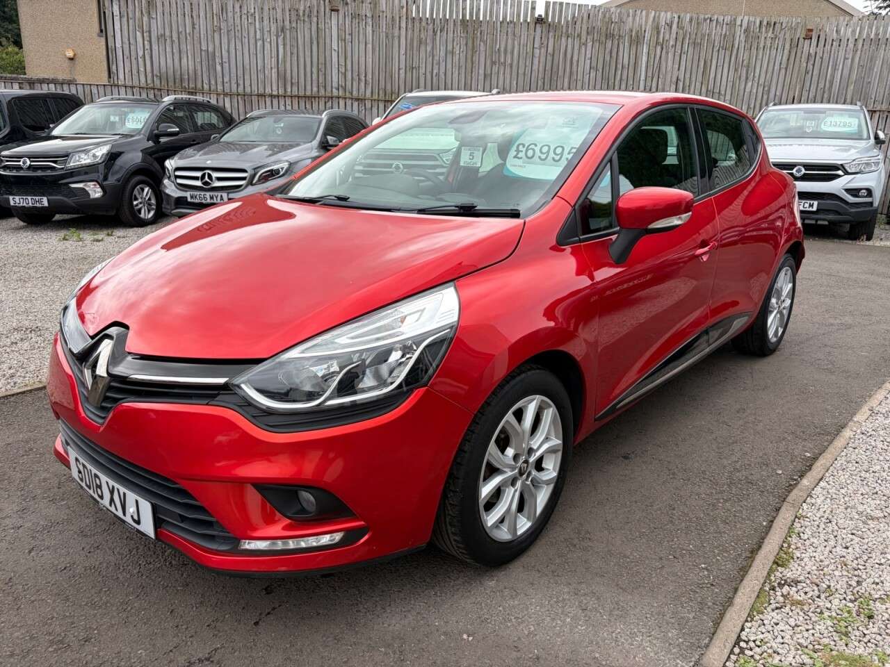A 2018 RENAULT CLIO 1.2 16V Dynamique Nav Hatchback 5dr Petrol Manual Euro 6 (75 ps) A 2018 RENAULT CLIO 1.2 16V Dynamique Nav Hatchback 5dr Petrol Manual Euro 6 (75 ps)