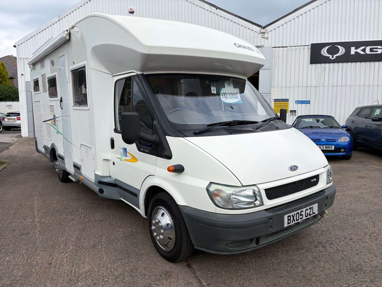 A 2005 FORD CHAUSSON 2.4TD MOTOR CARAVAN 135 T350 ODYSSEE 92 A 2005 FORD CHAUSSON 2.4TD MOTOR CARAVAN 135 T350 ODYSSEE 92
