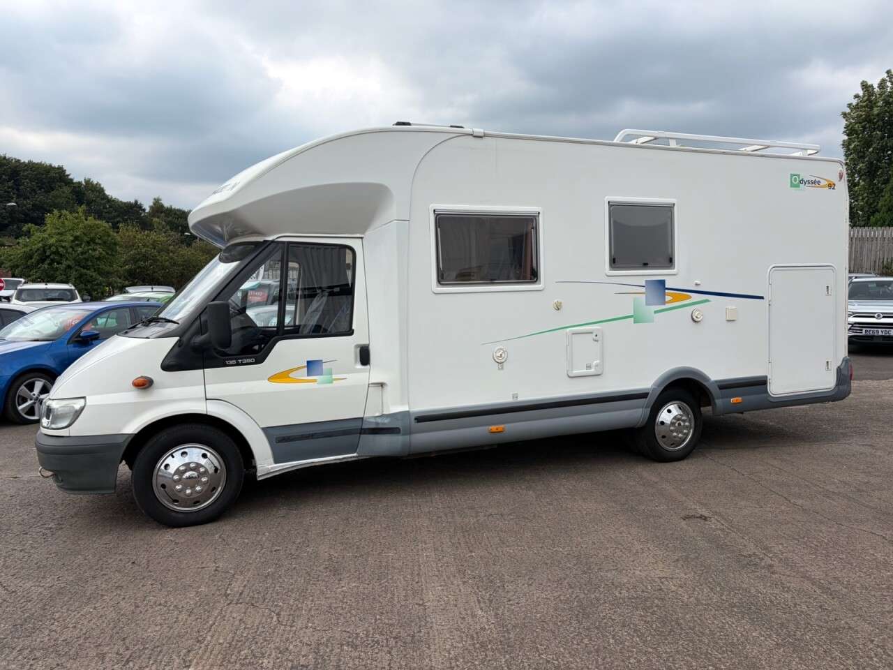 A 2005 FORD CHAUSSON 2.4TD MOTOR CARAVAN 135 T350 ODYSSEE 92 A 2005 FORD CHAUSSON 2.4TD MOTOR CARAVAN 135 T350 ODYSSEE 92