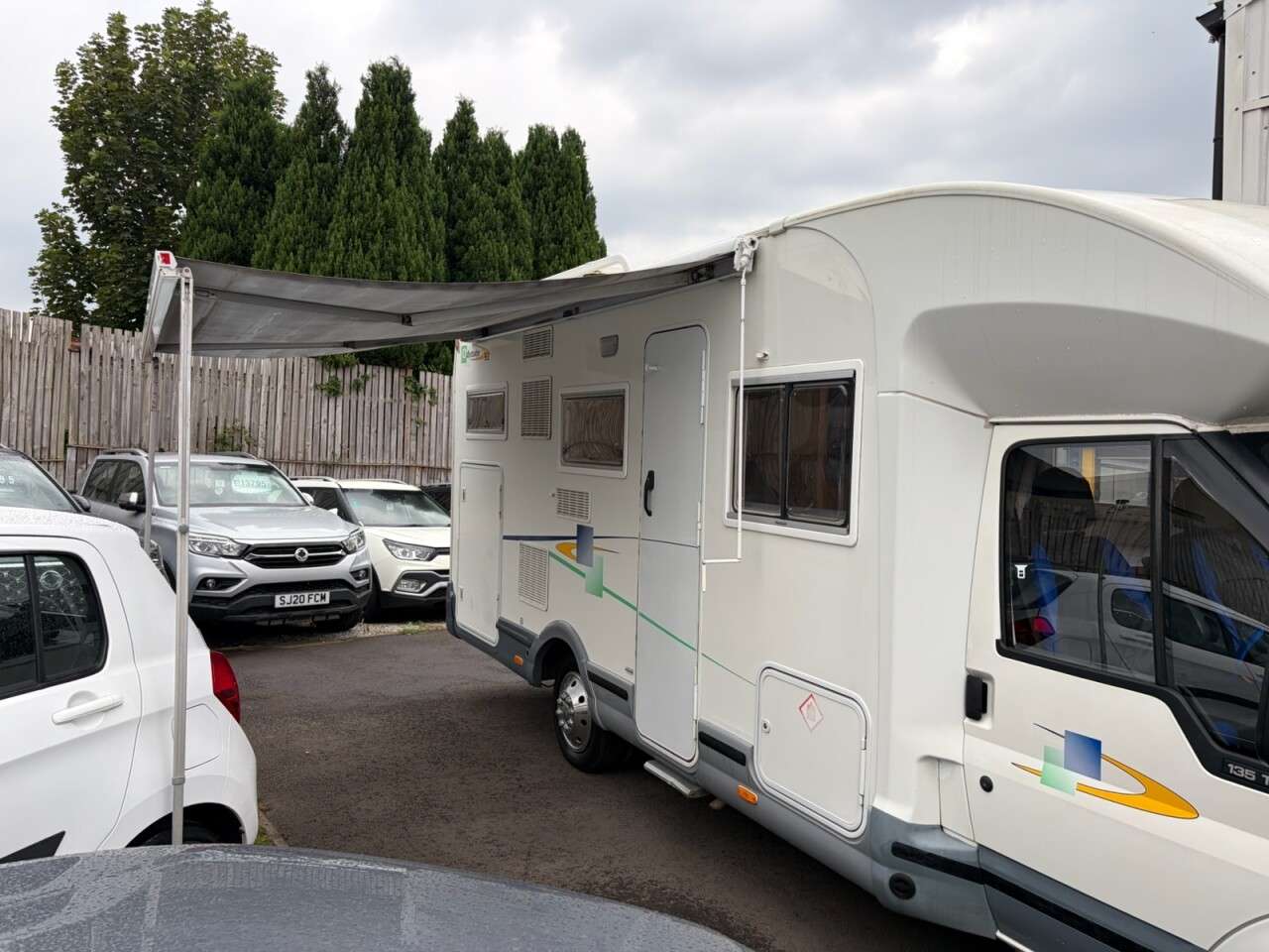 2005 FORD CHAUSSON 2005 FORD CHAUSSON