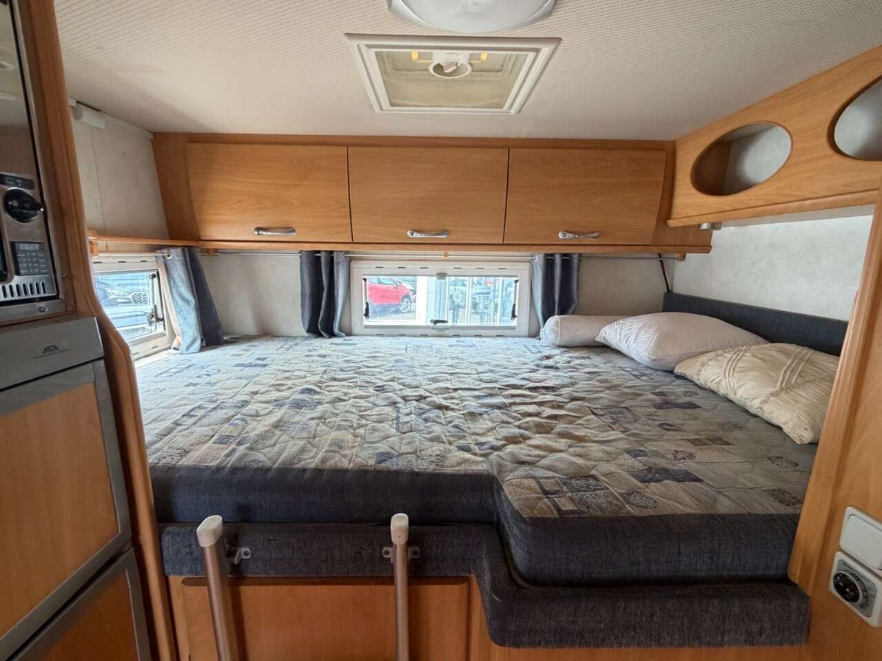 2005 FORD CHAUSSON 2005 FORD CHAUSSON