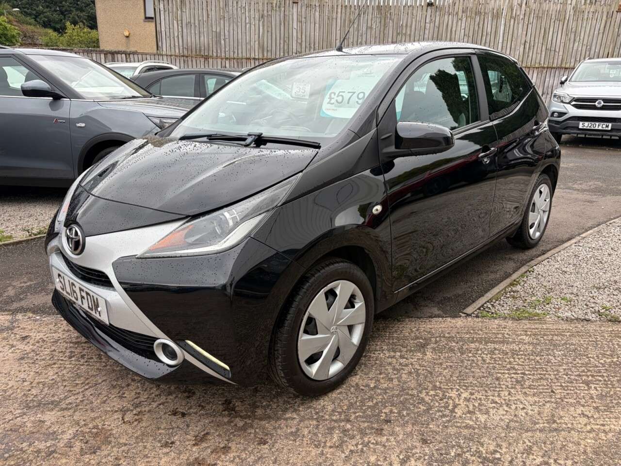 A 2016 TOYOTA AYGO 1.0 VVT-i x-play Hatchback 5dr Petrol Manual Euro 6 (68 ps) A 2016 TOYOTA AYGO 1.0 VVT-i x-play Hatchback 5dr Petrol Manual Euro 6 (68 ps)