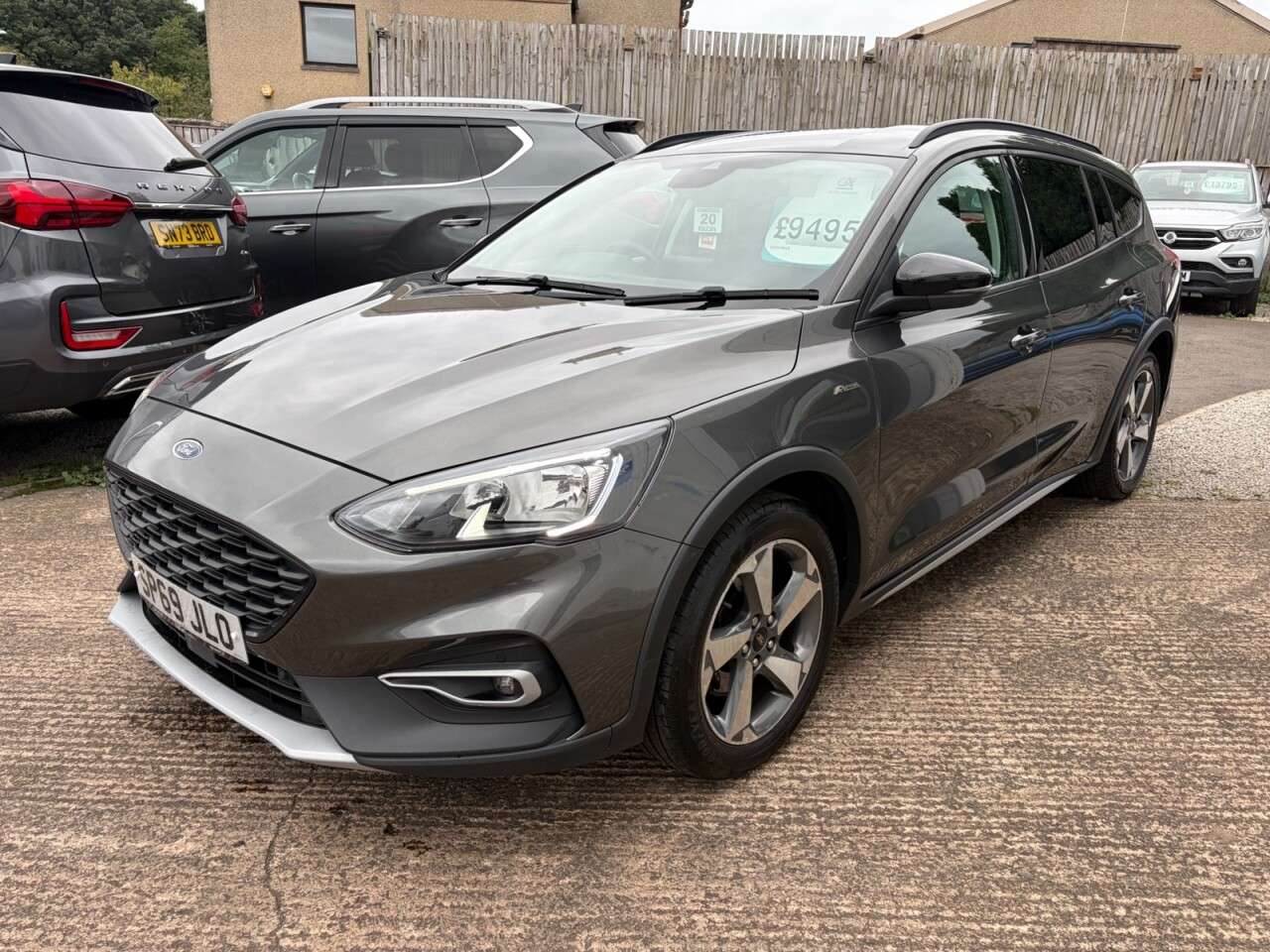 A 2019 FORD FOCUS 1.0T EcoBoost Active Estate 5dr Petrol Manual Euro 6 (s/s) (125 ps) A 2019 FORD FOCUS 1.0T EcoBoost Active Estate 5dr Petrol Manual Euro 6 (s/s) (125 ps)