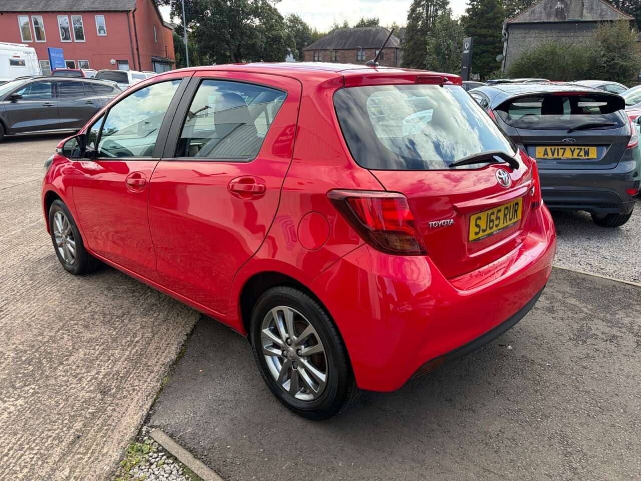 2015 TOYOTA YARIS 2015 TOYOTA YARIS