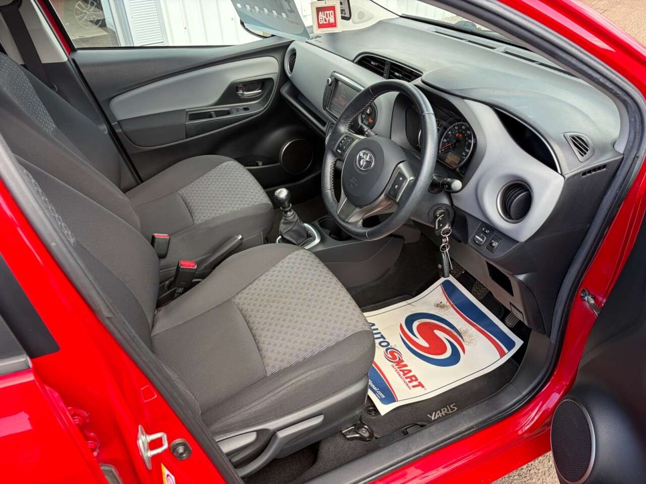 2015 TOYOTA YARIS 2015 TOYOTA YARIS