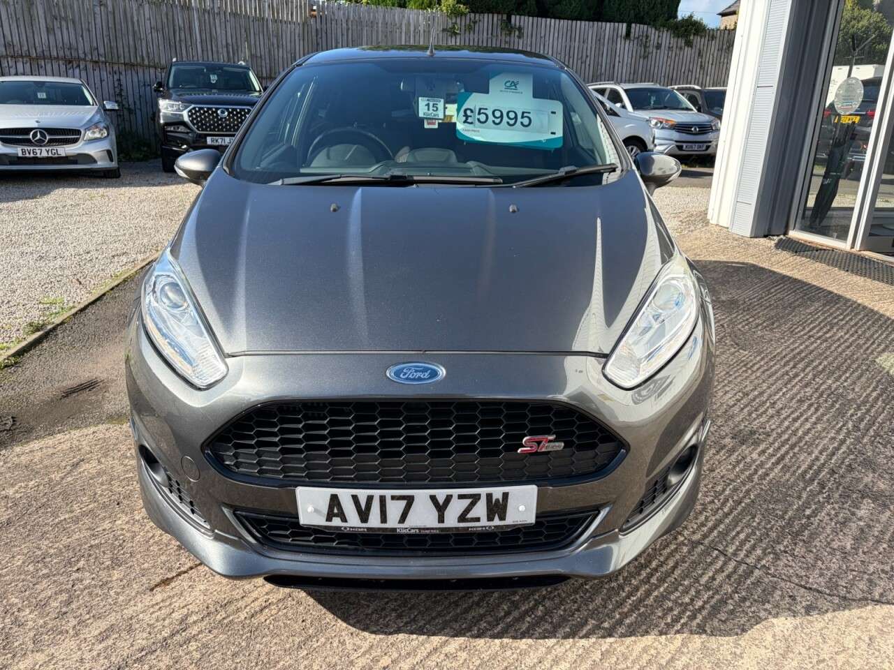A 2017 FORD FIESTA 1.0T EcoBoost ST-Line Hatchback 5dr Petrol Manual Euro 6 (s/s) (100 ps) A 2017 FORD FIESTA 1.0T EcoBoost ST-Line Hatchback 5dr Petrol Manual Euro 6 (s/s) (100 ps)