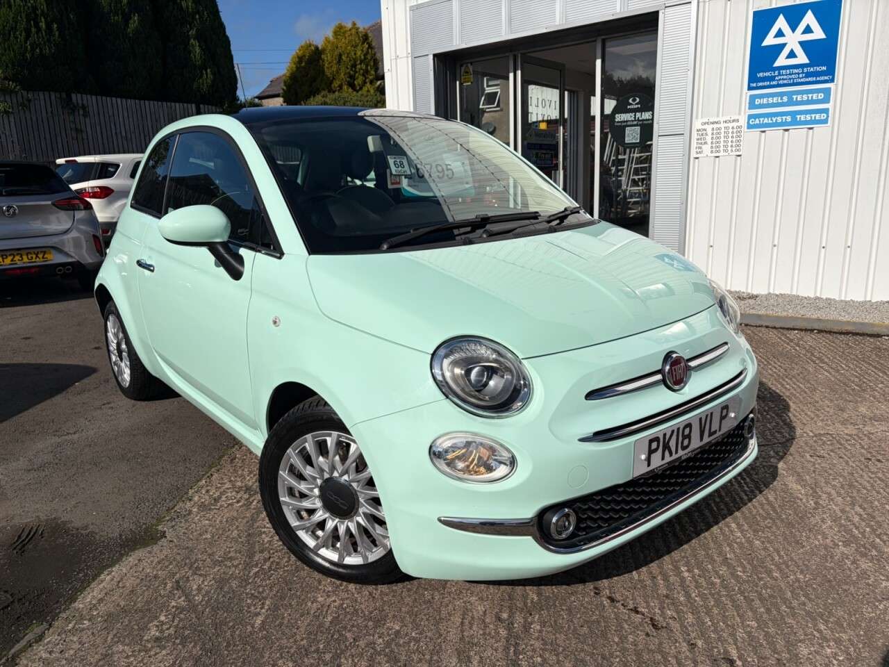 A 2018 FIAT 500 1.2 Lounge Hatchback 3dr Petrol Manual Euro 6 (s/s) (69 bhp) A 2018 FIAT 500 1.2 Lounge Hatchback 3dr Petrol Manual Euro 6 (s/s) (69 bhp)