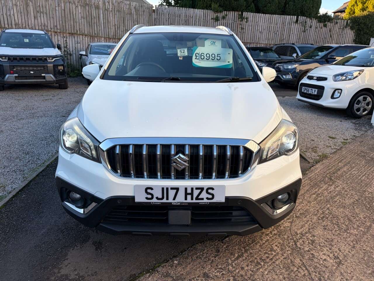 A 2017 SUZUKI SX4 S-CROSS 1.0 Boosterjet SZ-T SUV 5dr Petrol Manual Euro 6 (111 ps) A 2017 SUZUKI SX4 S-CROSS 1.0 Boosterjet SZ-T SUV 5dr Petrol Manual Euro 6 (111 ps)