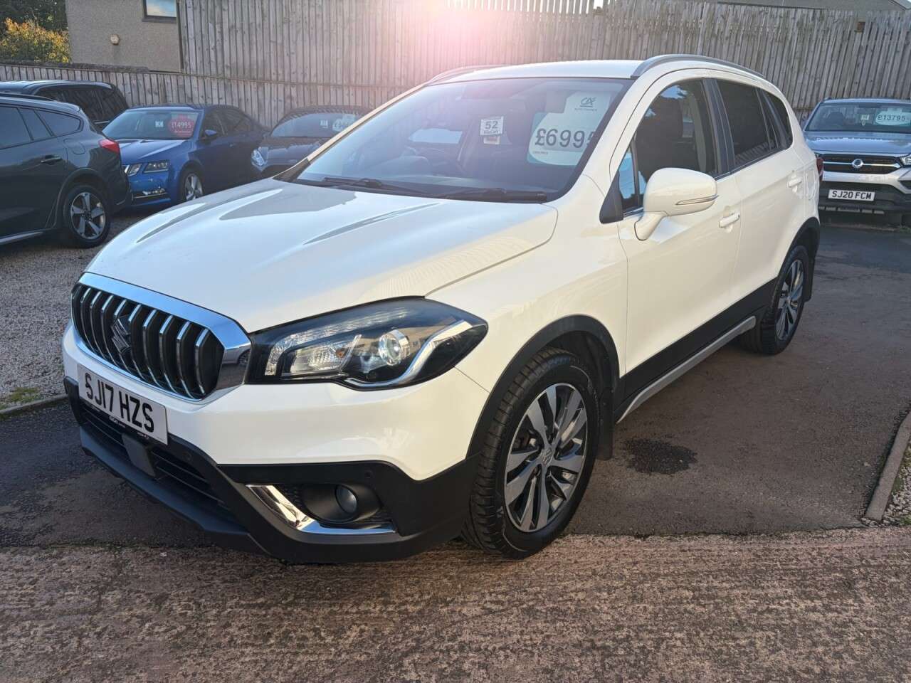 A 2017 SUZUKI SX4 S-CROSS 1.0 Boosterjet SZ-T SUV 5dr Petrol Manual Euro 6 (111 ps) A 2017 SUZUKI SX4 S-CROSS 1.0 Boosterjet SZ-T SUV 5dr Petrol Manual Euro 6 (111 ps)