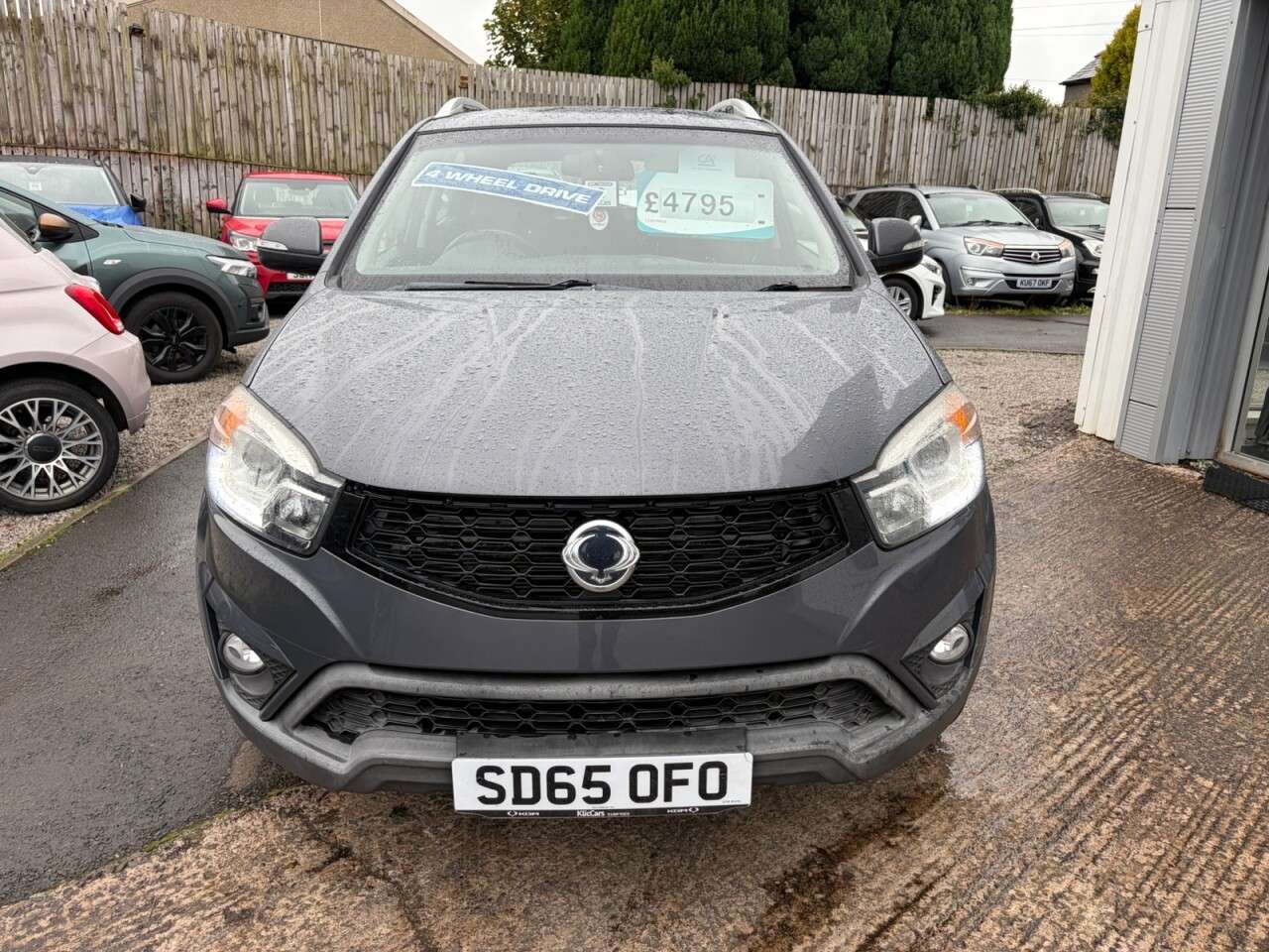 A 2015 SSANGYONG KORANDO 2.0D SE4 SUV 5dr Diesel Manual 4WD Euro 5 (149 ps) A 2015 SSANGYONG KORANDO 2.0D SE4 SUV 5dr Diesel Manual 4WD Euro 5 (149 ps)