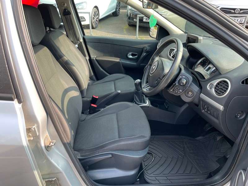 2011 RENAULT CLIO 2011 RENAULT CLIO