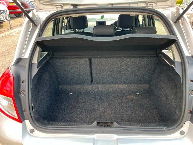 2011 RENAULT CLIO 2011 RENAULT CLIO