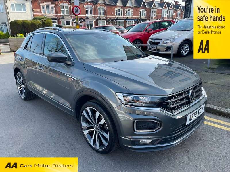 A 2019 VOLKSWAGEN T-ROC R-LINE TDI A 2019 VOLKSWAGEN T-ROC R-LINE TDI