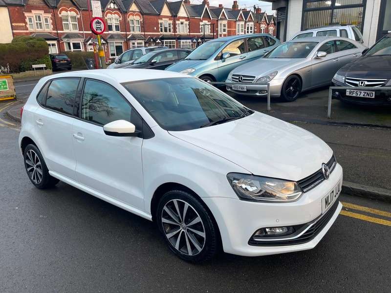 null VOLKSWAGEN POLO null VOLKSWAGEN POLO