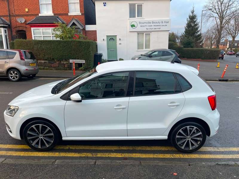 null VOLKSWAGEN POLO null VOLKSWAGEN POLO