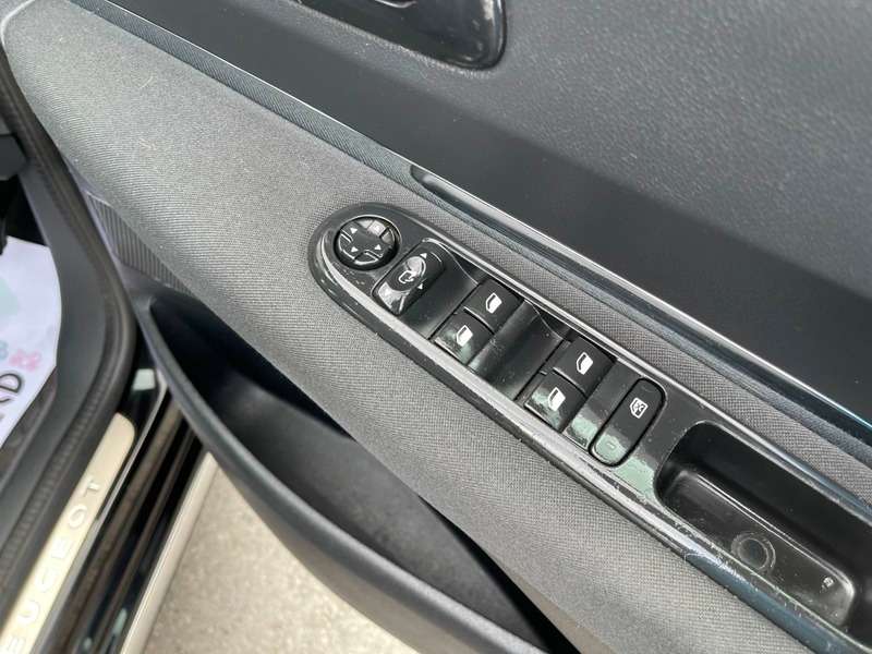 2016 PEUGEOT 3008 2016 PEUGEOT 3008