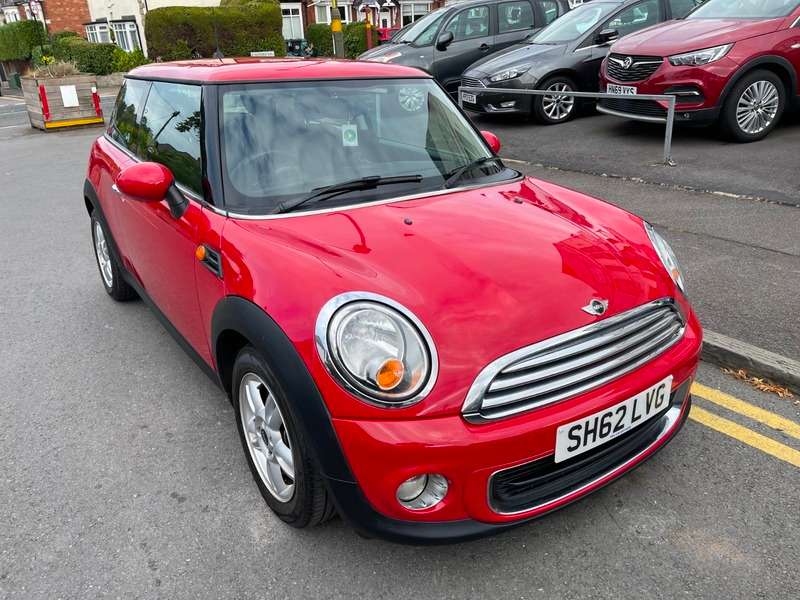 A 2012 MINI MINI ONE A 2012 MINI MINI ONE