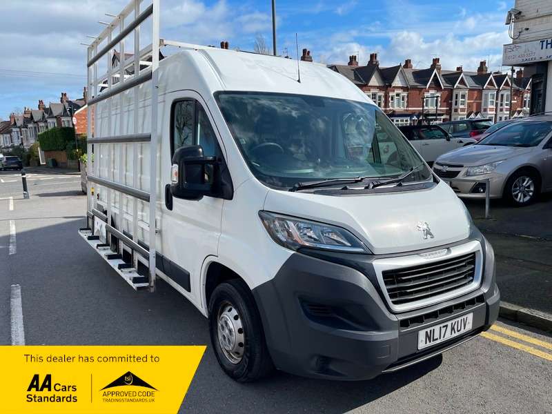 A 2017 PEUGEOT BOXER BLUE HDI 335 L2H2 PROFESSIONAL P/V A 2017 PEUGEOT BOXER BLUE HDI 335 L2H2 PROFESSIONAL P/V