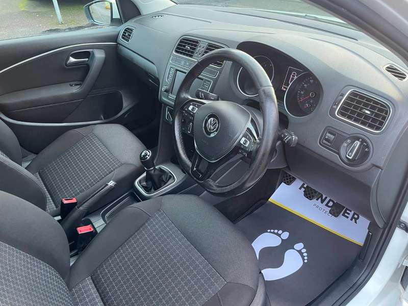 null VOLKSWAGEN POLO null VOLKSWAGEN POLO