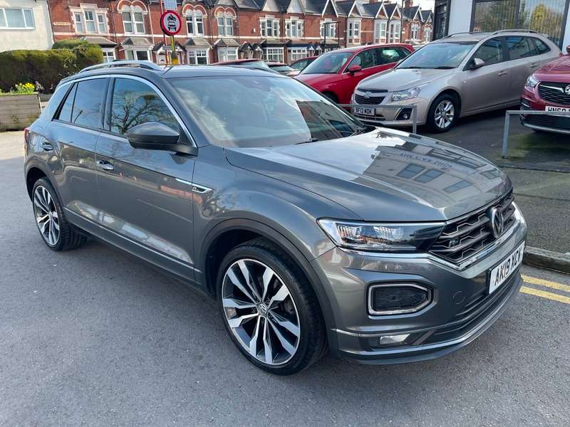 A 2019 VOLKSWAGEN T-ROC R-LINE TDI A 2019 VOLKSWAGEN T-ROC R-LINE TDI
